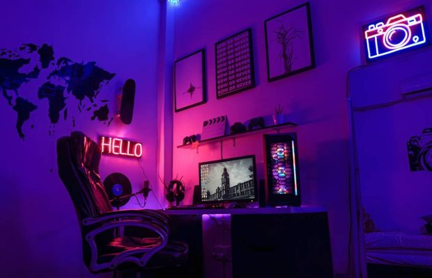 Setup góc gaming RGB gọn đẹp cho phòng nhỏ